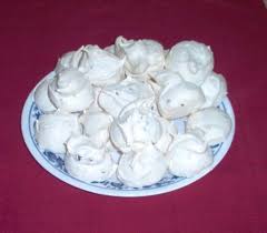 Chocolate Chip Meringues Using Powdered Egg Whites Recipe Food Com Egg White Recipes Baking Project Dessert Drinks