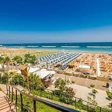 Hotell pacific ligger i cattolica, och erbjuder boende med barnmat, barnvagn och speciell meny. Cattolica Emilia Romagna Italien De