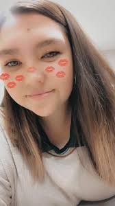 Alumni helps math teacher with interior design