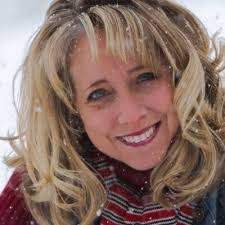 Rosalee Maxwell's Instagram, Twitter & Facebook