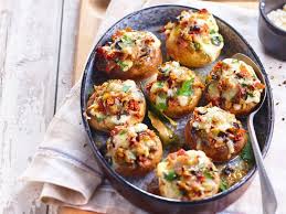Du Jambon Cru Des Tomates Sechees Des Olives Et Une Belle Dose De Mozzarella La Farce D Recettes De Cuisine Champignons De Paris Farcis Champignons Farcis