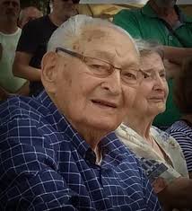 Hoxe deixounos Ramón Agrelo Figueira, ou como era máis coñecido, Moncho o  Xacobiño, quen foi un dos pioneiros de Teatro Airiños. As nosas  condolencias á familia e amigos...DEP