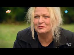 GEORGIE...Daniel Rae Costello and the Cruisers featuring Toni Wille Fiji  concert 2010