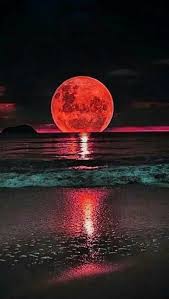 Ce phénomène, également connu sous le nom de lune rouge, ou lune de sang, est rare et associé à de nombreuses croyances. 41 Idees De Lune Rouge Photos Paysage Photo Paysage Magnifique Paysage