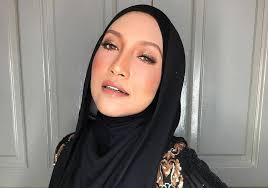Peguam amir farid mohd nawawi, yang. Ziana Zain Nekad Fail Penceraian Armin Tidak Setuju