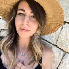 Amanda Autry's Instagram, Twitter & Facebook