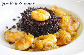 Farete anche una grande figura servendolo in bicchierini in un buffet salato oppure durante un menu apericena. Riso Venere Con Gamberi Al Curry Grembiule Da Cucina