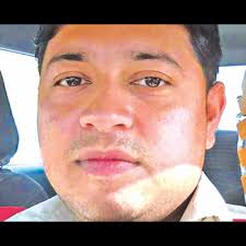 Bangladeshi taxi driver sets example of honesty