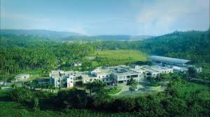 Перевод слова campus, американское и британское произношение, транскрипция, словосочетания, примеры использования. Campus In India Blends Technology With Traditional Farming Saudi Gazette