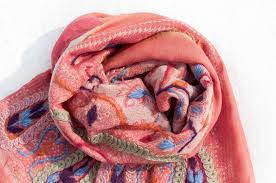 pin on 水煮羊毛披肩針織圍巾刺繡圍巾羊毛披巾喀什米爾cashmere