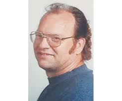 Billy Hoyt's Instagram, Twitter & Facebook