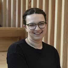 Danielle Berger's Instagram, Twitter & Facebook