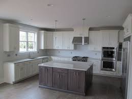 Kitchen Cabinets By Diamond Vibe Island Style Is Forte Color Riverwood Perimeter Style Is Forte Color Brie Kitchen Remodel Custom Homes Custom Home Builders