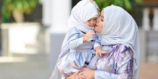 Memberikan nama anak perempuan jangan sampai salah nama bukan saja sebatas identitas seseorang, nama juga mengandung arti dan makna. 15 Nama Bayi Perempuan Islami Penuh Makna Yang Ada Di Alquran Dream Co Id