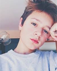 Douglas Meeker's Instagram, Twitter & Facebook