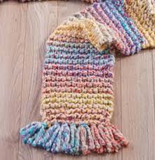 Fold the strands in half. 12 Scarf Fringe Ideas To Glam Up Your Patterns Allfreeknitting Com