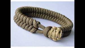 While it may not make much of a fashion statement, it is a great idea for friendship day bands, wouldn't you agree? Cbys Suggested Design Make A Fishtail Knot Cobra Knot Closure Paracord Survival Bracelet Youtube