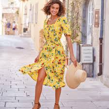 Check spelling or type a new query. Robe Col Carre Imprimee Fleurs Blancheporte