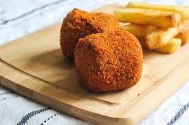 Beef rissoles, a cross between breaded meatballs and hamburgers, are a common quick dinner dish in england and australia. Large Chip Shop Corned Beef Rissoles Lewis Pies