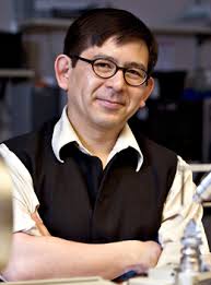 Adrian Ferré-D'Amaré named HHMI investigator