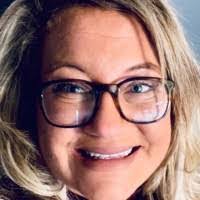 Mary Hlady's Instagram, Twitter & Facebook