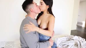 Asian Hottie Mina Moon Rims Kendrick Driver & Gets F...