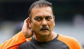 Former cricketer and the head coach of india's men's team, ravi shastri, is celebrating his 59th birthday on may 27. Icc Cricket World Cup 2019 Ravi Shastri Trolled For Posing With Young Fans Australian Journalist Mocks Indian Coach See Pic India Com