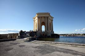 Montpellier Le Jardin Du Peyrou Chateau D Eau Du Xviiie Construit Par Giral Sur L Antique Colline Du Puy D Arquinel Avec Images Chateau D Eau Montpellier Jardins