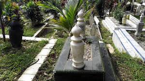 Puchong perdana is situated 3 km southeast of tanah perkuburan islam usj 22 subang jaya. Pakcik Mana Satu Kubur Mak Ayah Saya Penjaga Kubur Bagi Tips Bagaimana Nak Kenal Jantina Melalui Batu Nesan Sahaja Remaja