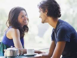 Buat yang bingung mau kasih pertanyaan atau tantangan apa, aku kasih contekan nih. Tes Kejujuran Pacar Dengan 10 Pertanyaan Truth Or Dare Ini