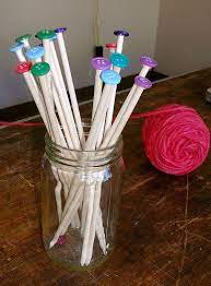 Knitting needles come in many styles, sizes, and materials and it can be confusing to know which kind to use when. Pin On Yarn Bombing 101