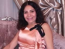 يذكر أن تحية حافظ، ولدت في عائلة فنية، فهي ابنة الفنانة هدى زكي، والكاتب صلاح الدين وشاركت الفنانة تحية حافظ في العديد من الأعمال الدرامية والسينمائية ومنها: Lsjf2zb7fhkmem