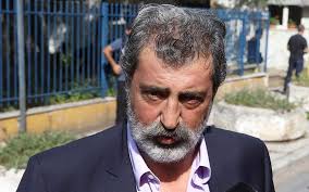 Όταν κάποτε κυνηγούσε ένα ελάφι, είδε στα κερατά του να φέρει σταυρό και άκουσε μία φωνή που τον καλούσε στην ορθή πίστη. Exei 3efygei O Polakhs In Gr