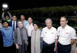 Kematian tragik tan sri yahya ahmad pengerusi drb hicom pada tahun 1997. Pm Hopes Controversy Surrounding Unruly Indonesian Supporters Will Not Drag On
