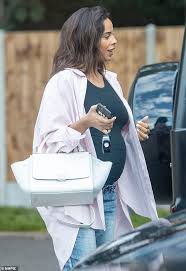 The saturdays singer rochelle humes decided to swap to formula feeding when baby blake was nine weeks old and says the decision was a tough one. Pregnant Rochelle Humes Displays Her Blossoming Baby Bump In A T Shirt Daily Mail Online
