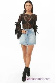 Siyah Gomlek Kombinleri Bayan Mavi Kisa Kot Etek Siyah Uzun Ispanyol Kol Dantel Gomlek Siyah Topuklu Corap Bot Kot Etek Moda Moda Stilleri