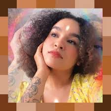 Lindsey Ramsdell's Instagram, Twitter & Facebook