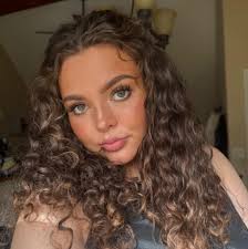 Elopement photographer with dark moody vibe in Denali?