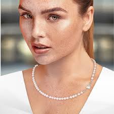 ADA LOVE Naszyjnik małe perły białe naturalne chocker zapięcie serce  BRACCATTA