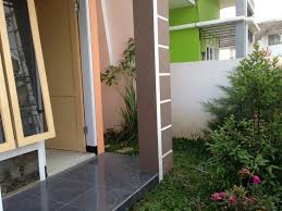 Rumah ini di perkampungan jadi tetangganya care cuma 17 juta/tahun untuk satu rumah ada 5 kamar tidur dg 1 kamar mandi, cocok untuk mahasiswa Kontrakan Murah Di Malang Dekat Ub Masnurul