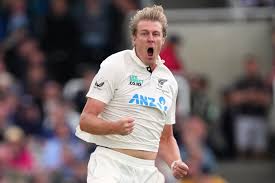 New Zealand reduces England to 118-8 before bad light halts play at Lord’s