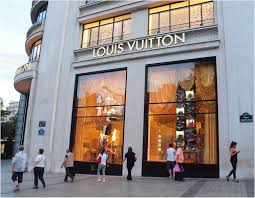 75 avenue des champs elysées, 75008 paris. Boutiques In The Golden Triangle