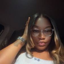 Kelsey Elam (@kelseynelam)