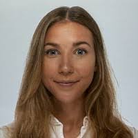 Lisa Runge's Instagram, Twitter & Facebook