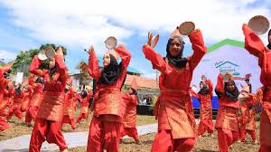 We did not find results for: Tari Piring Asal Sejarah Dan Makna Dari Gerakannya