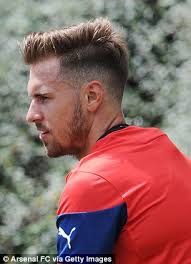 Aaron ramsey's haircut has gone through many transformations over the years. Aaron Ramsey Does David Beckham Impression In Arsenal Pre Season Training Sessions Daily Mail Online