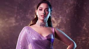 This british hottest beauty has got fame with namastey london following her appearance deepika padukone is not only the most beautiful bollywood actress in 2021 but also one of the most beautiful women in the world. Top 20 Most Beautiful Actress In Bollywood 2021 Fakoa