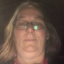 Jennifer Hopps's Instagram, Twitter & Facebook