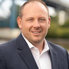 Nick Vanover's Instagram, Twitter & Facebook