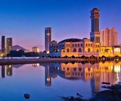 Mengikut perancangan, destinasi pertama hari ke tiga adalah kek lok si atau pun lebih dikenali dengan lupa pulak apa nama masjid tu. Penang Floating Mosque